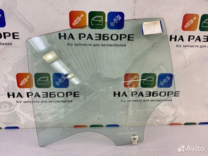 Стекло двери заднее левое Mazda 3 BL