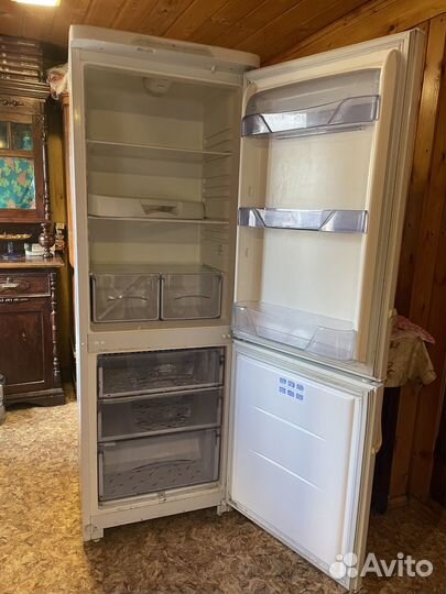 Холодильник Бирюса 133r