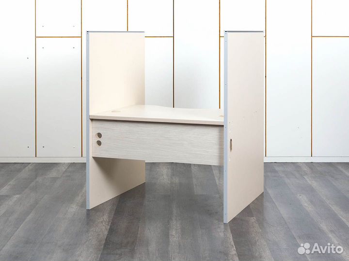 Стол для персонала