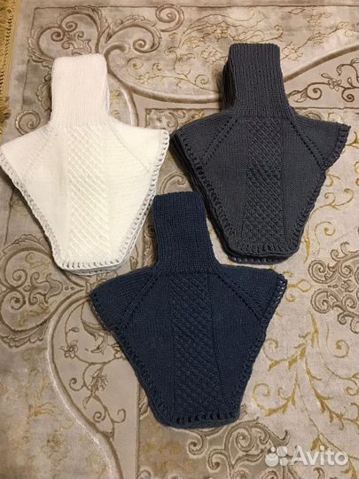 Манишка вязаная