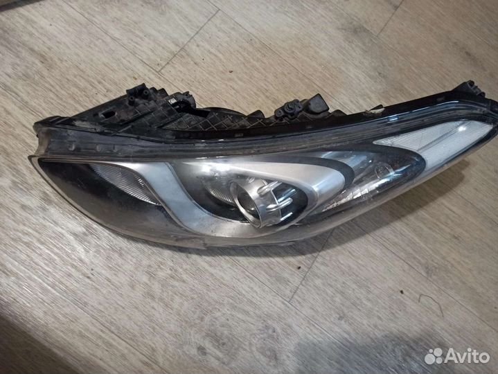 Передняя левая фара Hyundai i30 2GD