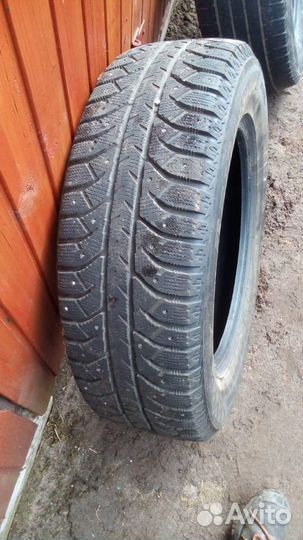 Bridgestone Ice Cruiser 7000 225/65 R17