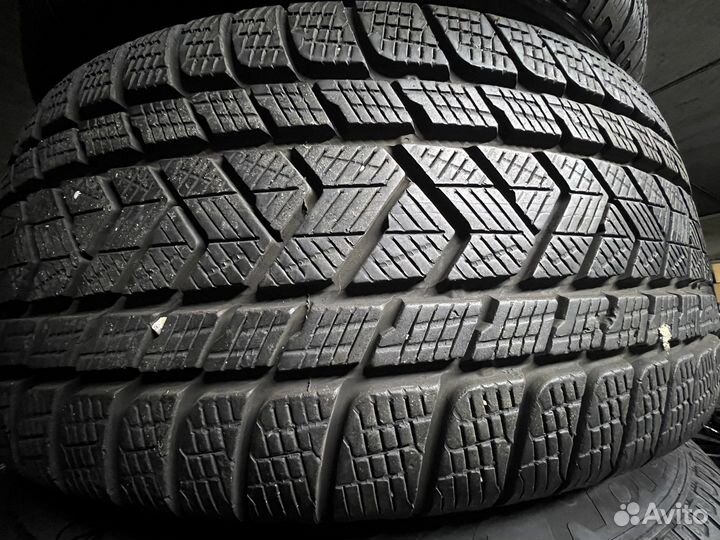 Pirelli Scorpion Winter 285/40 R22