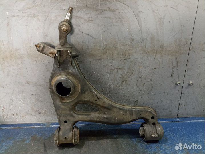 Рычаг нижний передний правый Chrysler Crossfire