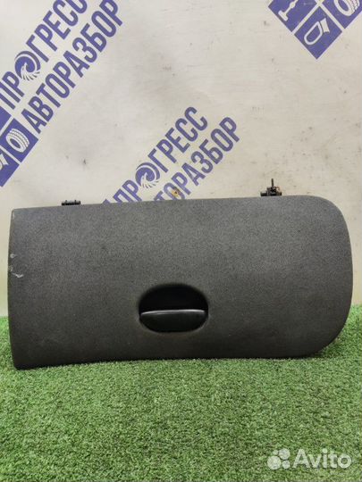 Бардачок Peugeot 206 хэтчбек 1.4 I 75 (TU3JP) 2007