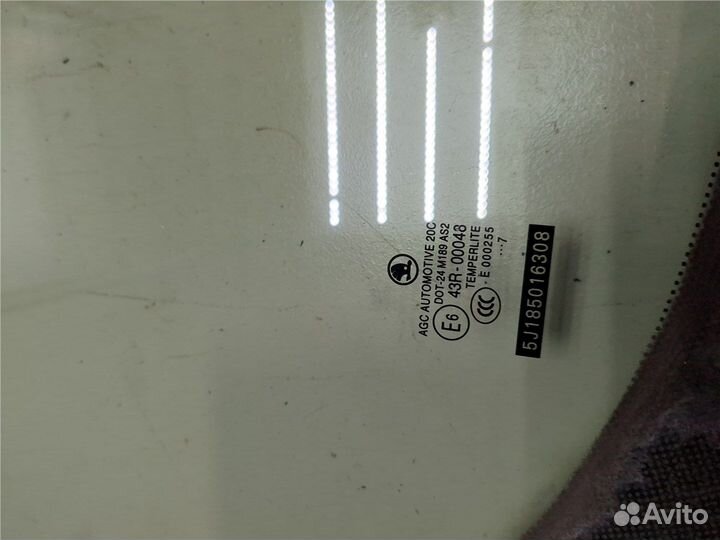 Стекло боковой двери Skoda Roomster, 2007