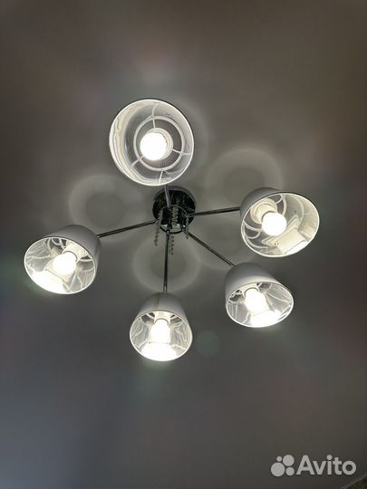 2 Люстры потолочные