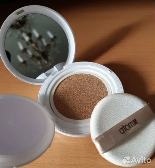 Кушон атоми