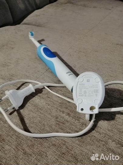 Зубная щетка oral b