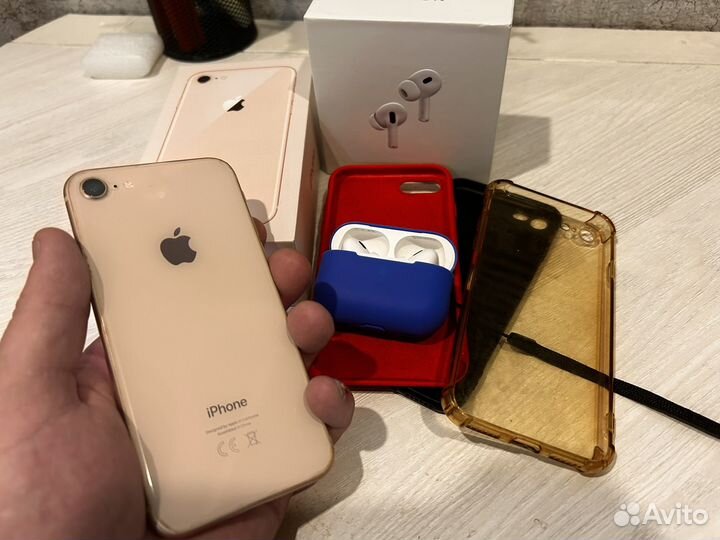iPhone 8, 64 ГБ