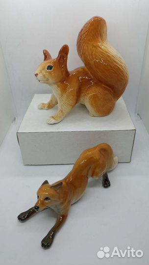 Фарфоровые статуэтки лиса, белка и др