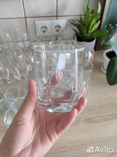 Стаканы, фужеры, бокалы, стопки