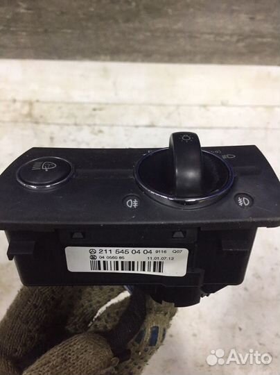 Переключатель света фар mercedes benz A2115450404