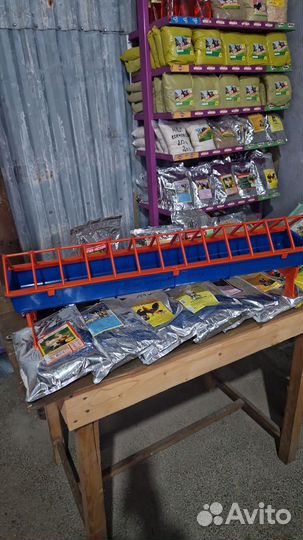 Кормушки и поилки