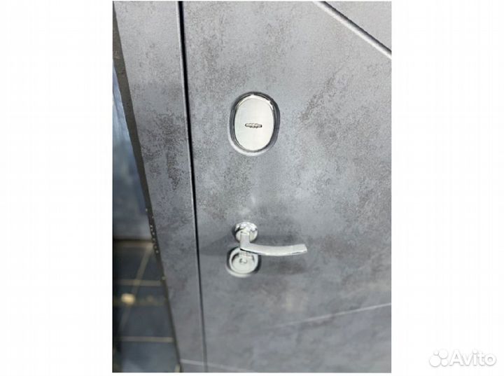 Двери с ударопрочным зеркалом Аргус