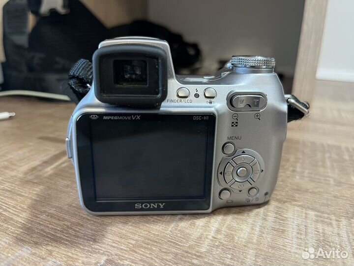 Фотоаппарат sony DSC-H1 с чехлом