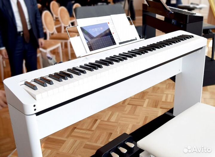 Casio privia PX-S1100WE Цифровое пианино