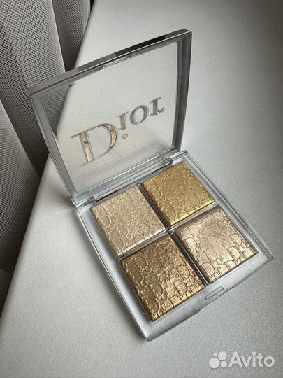 Dior backstage палетка хайлайтер 003