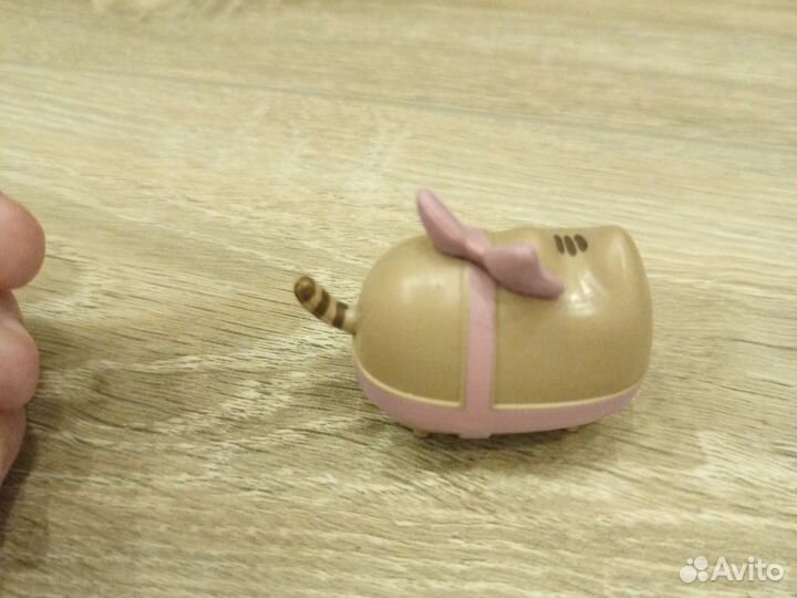 Фигурка котика