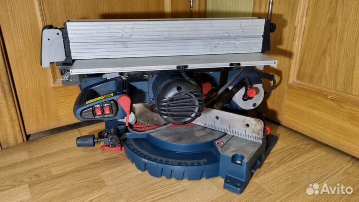 Bosch GTM 12 JL торцовочная пила