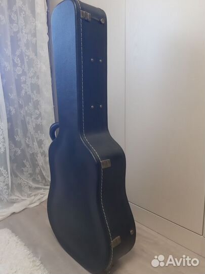 Кейс для акустической гитары Tonträger