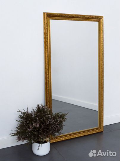 Зеркало настенное декоративное в раме Nuovo