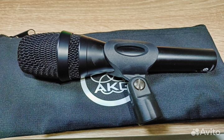 Динамический микрофон AKG P5S для вокала