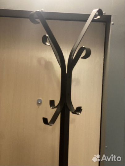 Вешалка для одежды напольная