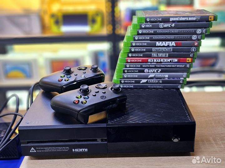 Xbox One 1tb, 2 геймпада, игры