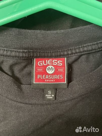 Футболка guess pleasures