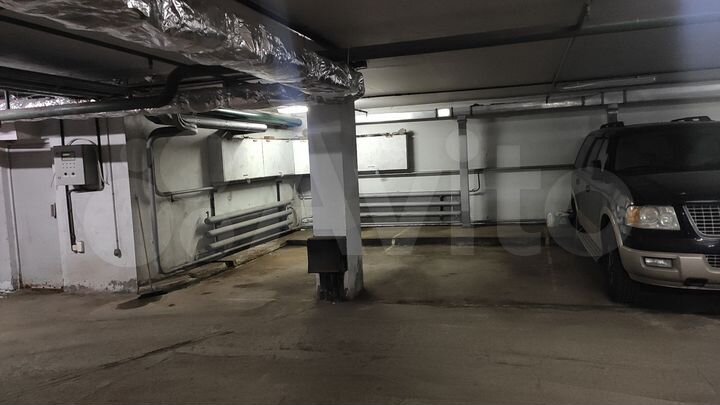 Машиноместо, 10 м²