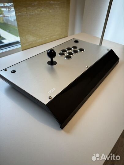 Аркадный стик Hori Fighting Edge