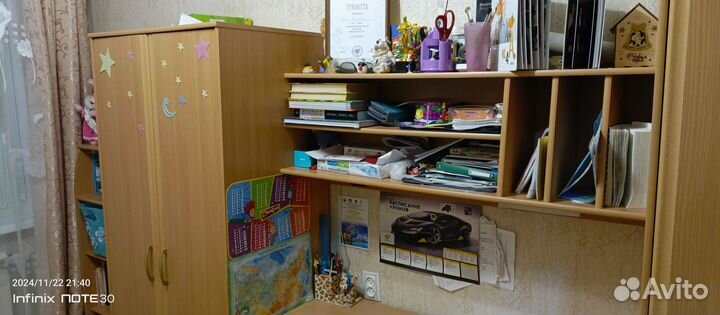 Письменный стол со шкафчиками(Модульная стенка)