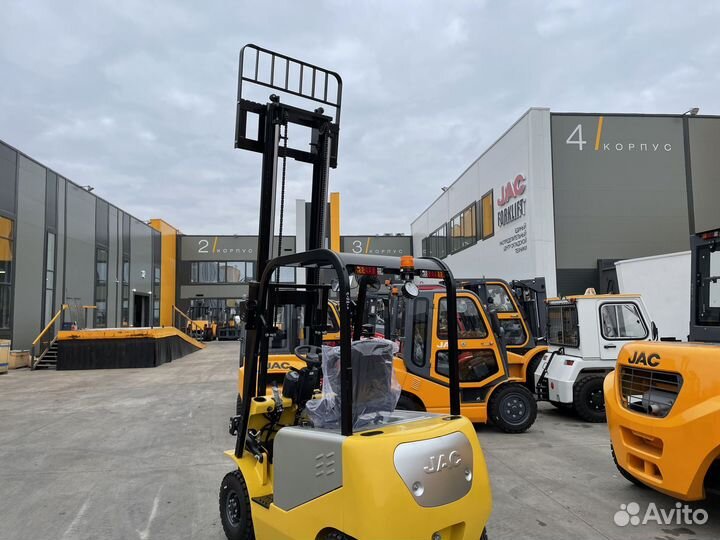 Вилочный погрузчик JAC CPD 25, 2023