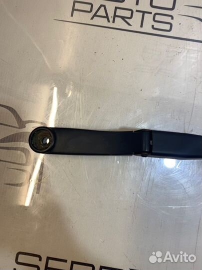 Поводок дворника передний левый Kia Ceed ED купе