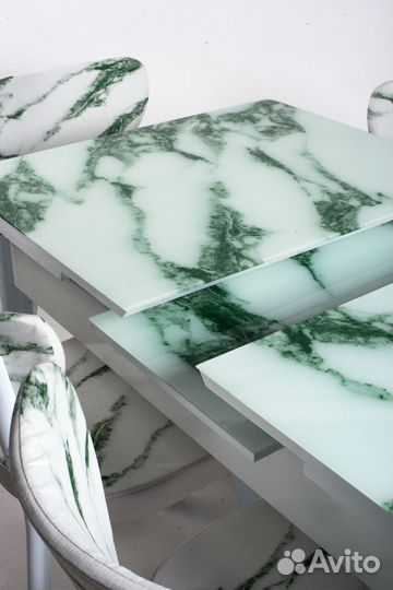 Стол раскладной и стулья 6 шт