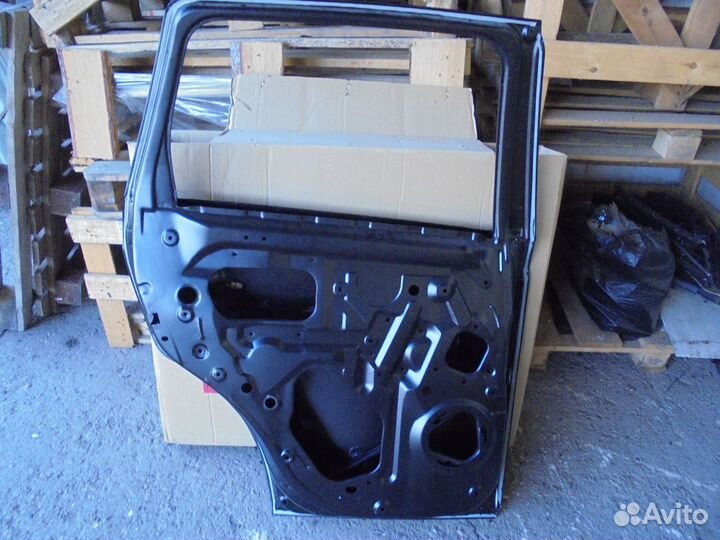 Дверь задняя новая Mitsubishi Outlander оригинал