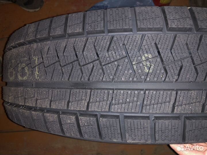 Pirelli Formula Ice FR 225/65 R17 106T