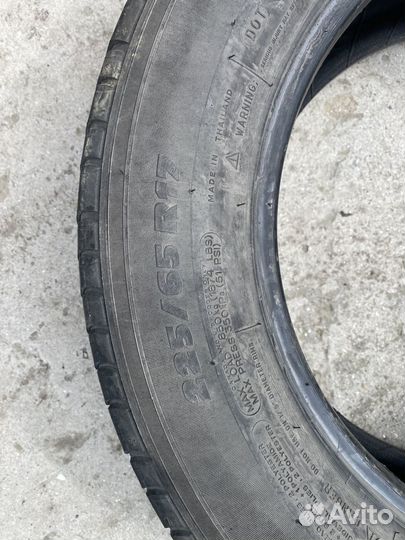 Michelin NA00 225/65 R17