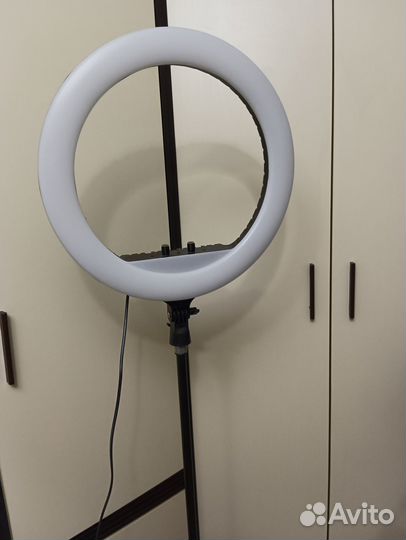 Кольцевая лампа 45 см со штативом