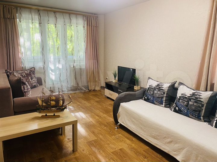 2-к. квартира, 65 м², 2/5 эт.