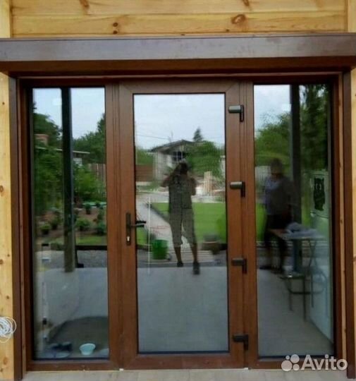 Дверь пластиковая / входная группа