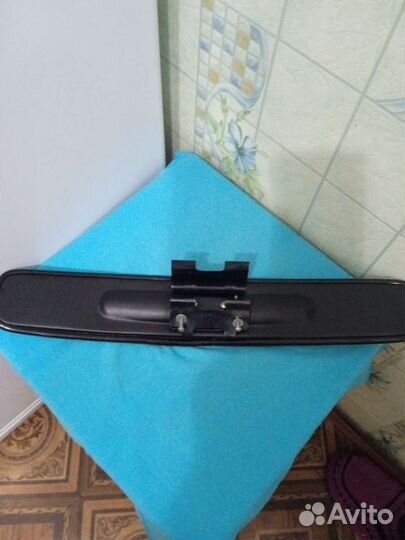 Зеркало заднего вида солонное