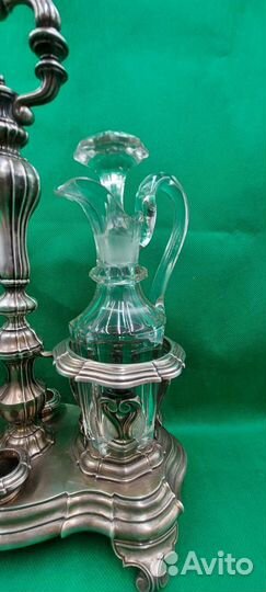 Большой антикварный круэт для соусов.франция