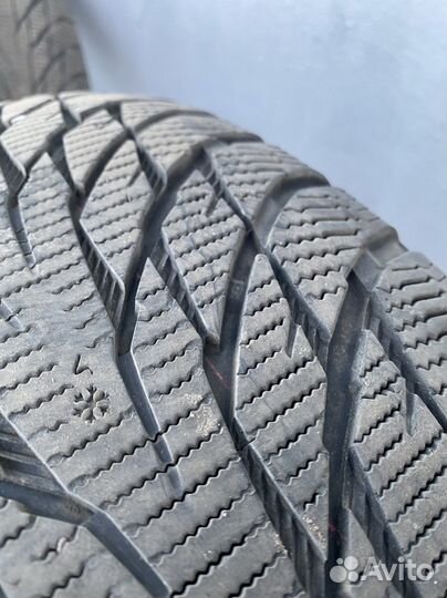 Nokian Tyres Hakkapeliitta R2 245/50 R18