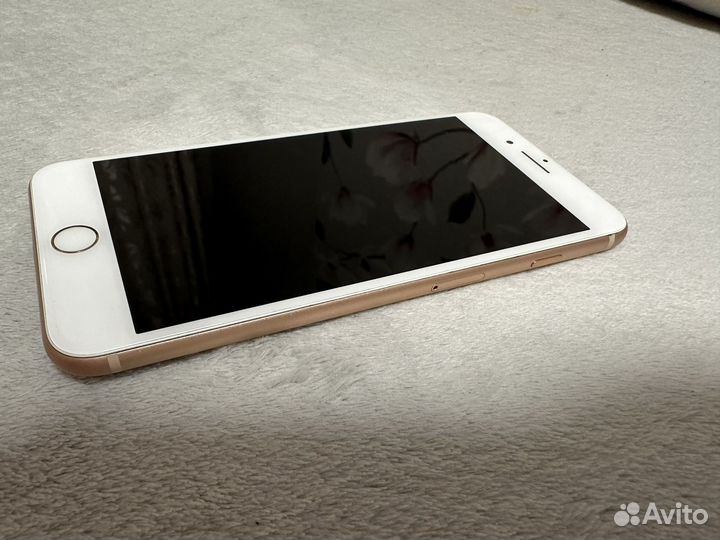 iPhone 8 Plus, 64 ГБ