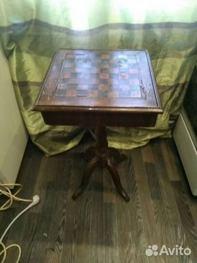 Шахматный столик старинный