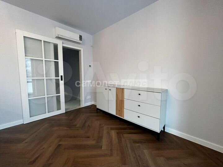 3-к. квартира, 80 м², 1/8 эт.