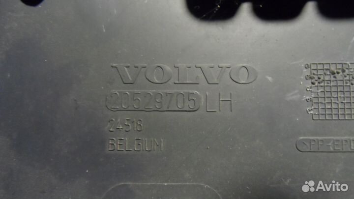 Заглушка решетки радиатора верхняя левая volvo FH