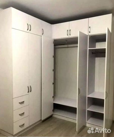 Шкаф угловой новый